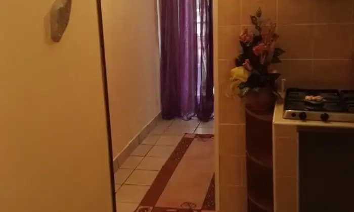 Rexer-Napoli-Bilocali-arredati-CUCINA