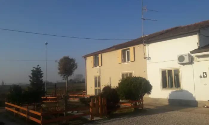 Rexer-Villa-Bartolomea-Casa-doppia-con-grande-terreno-GIARDINO