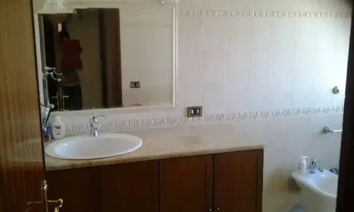 Rexer-Roma-Elegante-trilocale-BAGNO