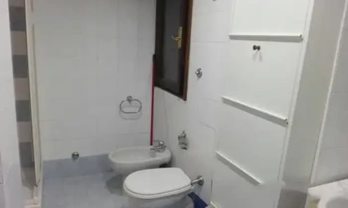 Rexer-Roma-Monolocale-in-villa-BAGNO