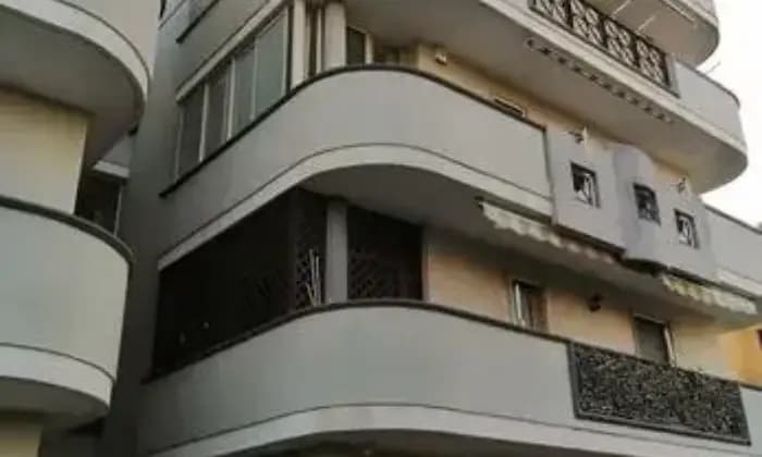 Rexer-Surbo-Vendesi-Appartamento-al-terzo-piano-situato-a-GiorgilorioFacciata