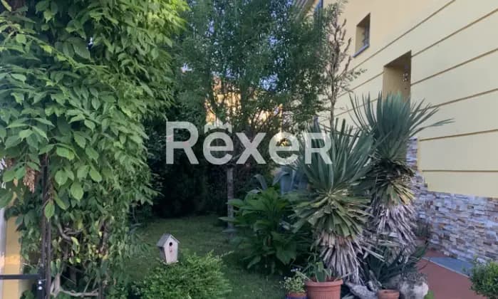 Rexer-Porcari-Villa-BifamiliareGIARDINO