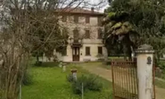 Rexer-Ravarino-Villa-padronale-in-Vendita-in-Via-D-Giambi-a-RavarinoGiardino