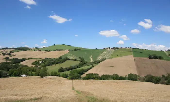 Rexer-Fermo-Casa-colonica-contrada-Madonna-Bruna-ALTRO