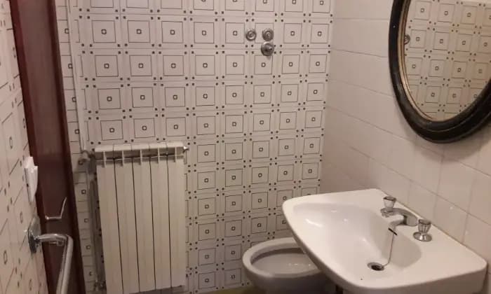 Rexer-Urbino-Bilocale-arredato-BAGNO