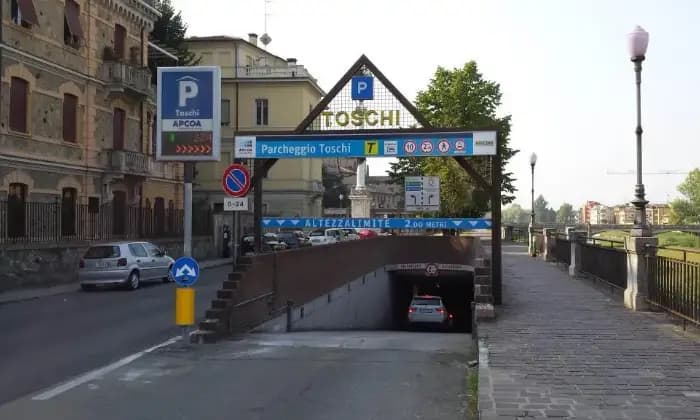 Rexer-Parma-Garage-privato-al-Toschi-GARAGE