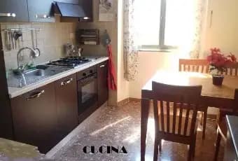 Rexer-Roma-Fittasi-appartamento-al-centro-di-roma-per-anno-CUCINA