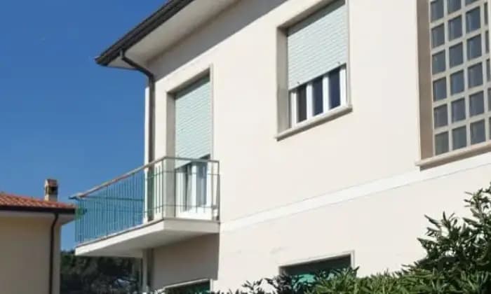 Rexer-Camaiore-Investimento-solido-immobiliare-ALTRO