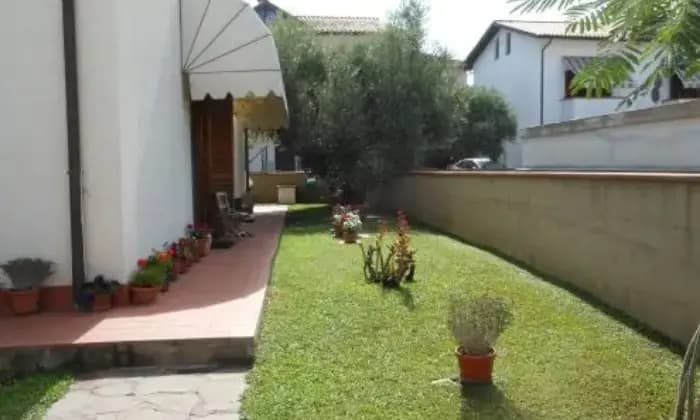 Rexer-Pisa-Villa-bifamilare-Giardino