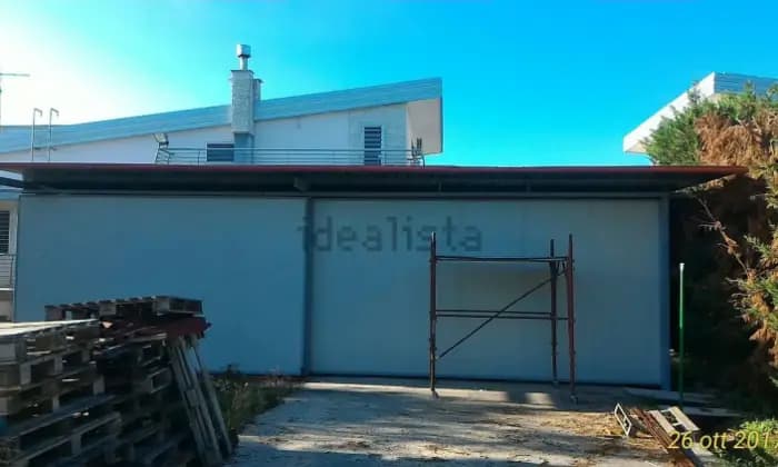 Rexer-Foggia-Villa-in-vendita-in-via-del-mare-GIARDINO