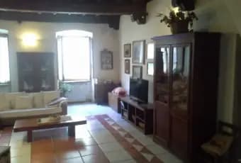 Rexer-Castel-Focognano-Appartamento-in-vecchio-borgo-SALONE