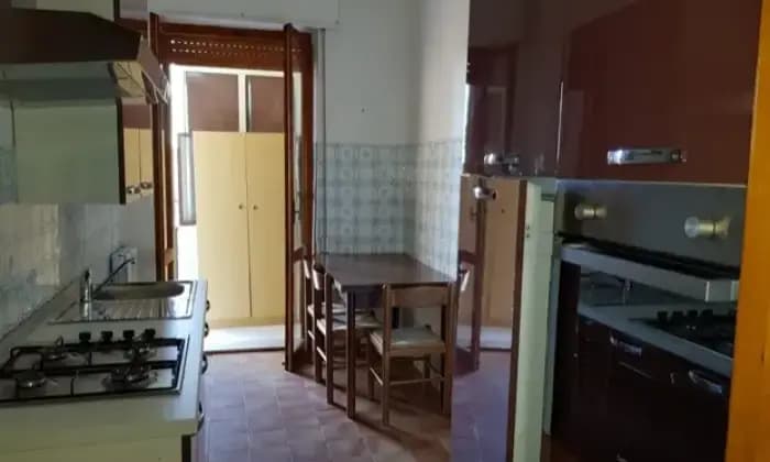 Rexer-Sassari-Appartamento-vicinanze-via-Napoli-CUCINA