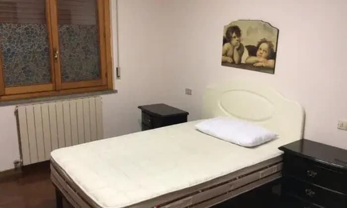 Rexer-Perugia-Appartamento-in-affittoin-Via-Cilea-a-Perugia-CAMERA-DA-LETTO