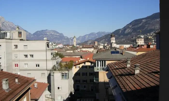 Rexer-Trento-APPARTAMENTO-PER-UNIVERSITARI-veduta-verso-piazza-duomo-che-dista-metri