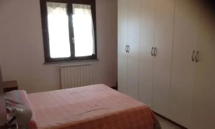 Rexer-Santa-Maria-a-Monte-Casa-vicino-a-scuola-e-servizi-CAMERA-DA-LETTO