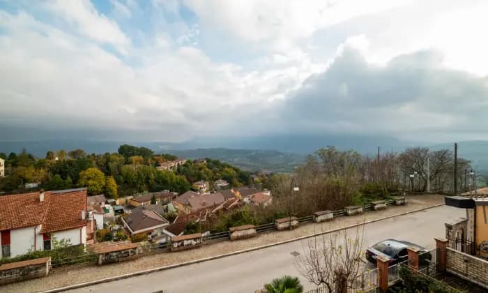 Rexer-SantAngelo-dei-Lombardi-Spazioso-appartamento-con-vista-sugli-Appennini-TERRAZZO