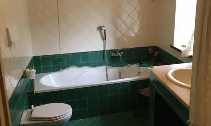 Rexer-Adrara-San-Rocco-Villa-plurifamiliare-via-Flaccadori-Adrara-San-Rocco-BAGNO