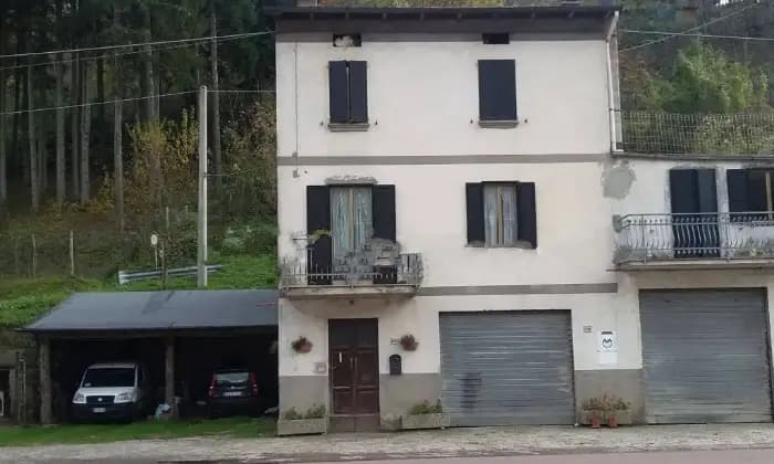 Rexer-Montese-Villa-unifamiliare-via-Porrettana-MonteseALTRO