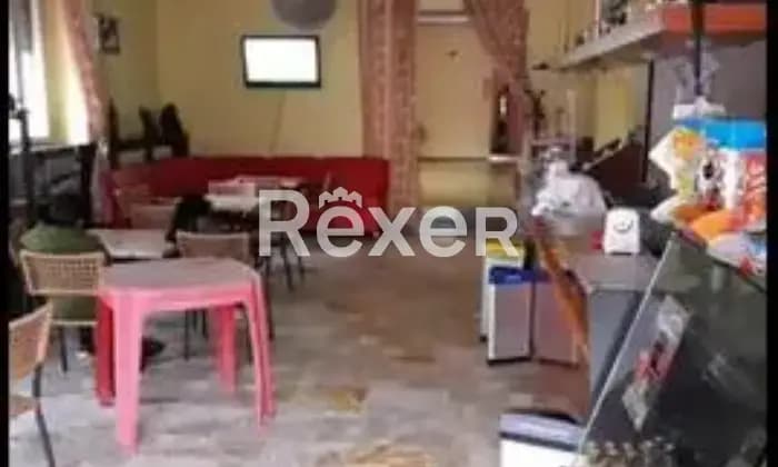 Rexer-Berra-Immobile-con-Bar-e-camere-ALTRO