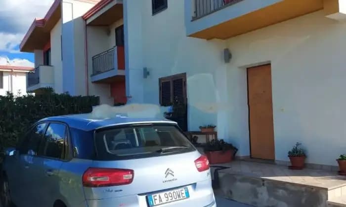 Rexer-Scalea-Vendesi-villa-in-via-Lauro-a-Scalea-CS-ALTRO