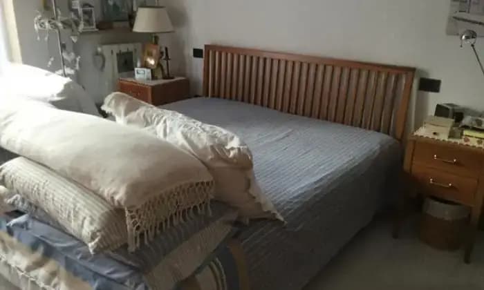 Rexer-Aulla-Vendesi-appartamento-in-Via-delle-Libert-L-a-Aulla-MS-CAMERA-DA-LETTO