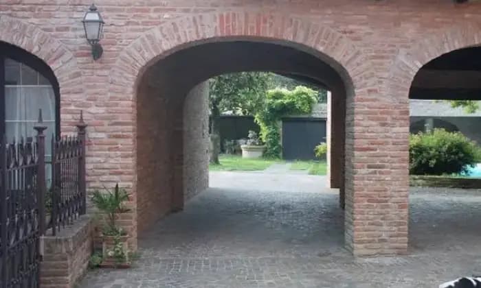 Rexer-Copparo-Villa-in-vendita-in-via-giosu-carducciGIARDINO