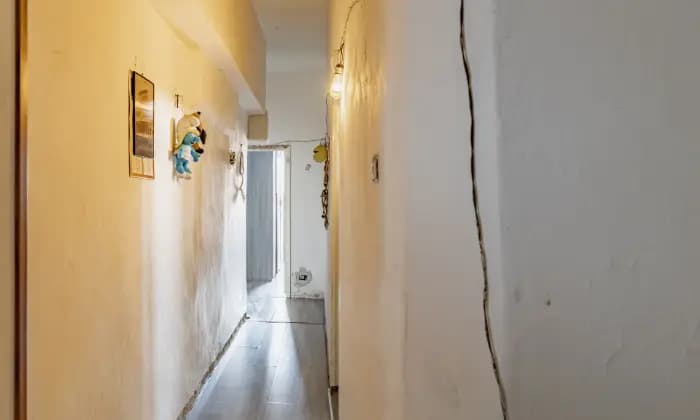 Rexer-Sassari-Luminoso-appartamento-ristrutturato-a-due-passi-dalla-stazione-CORRIDOIO