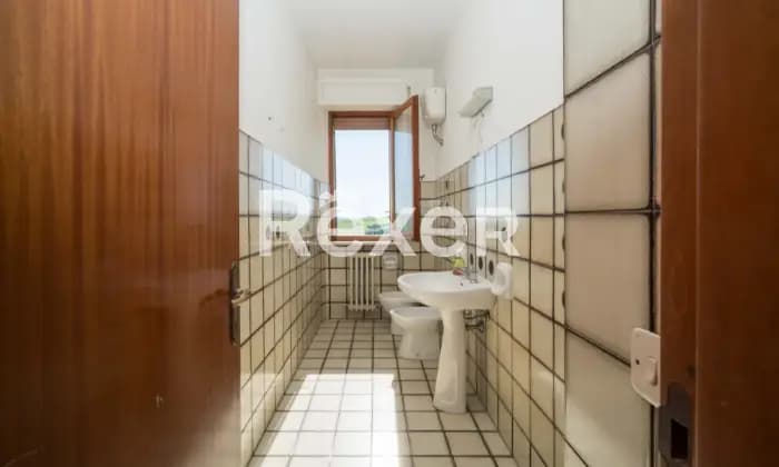 Rexer-Urbisaglia-Luminoso-appartamento-con-garage-BAGNO
