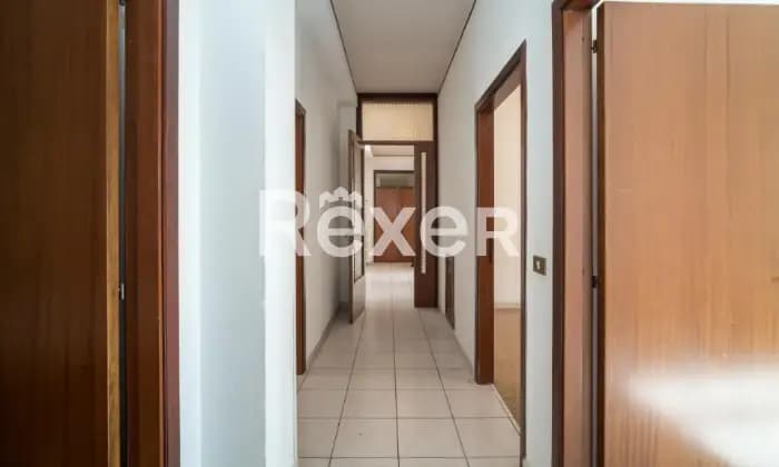 Rexer-Urbisaglia-Luminoso-appartamento-con-garage-CORRIDOIO