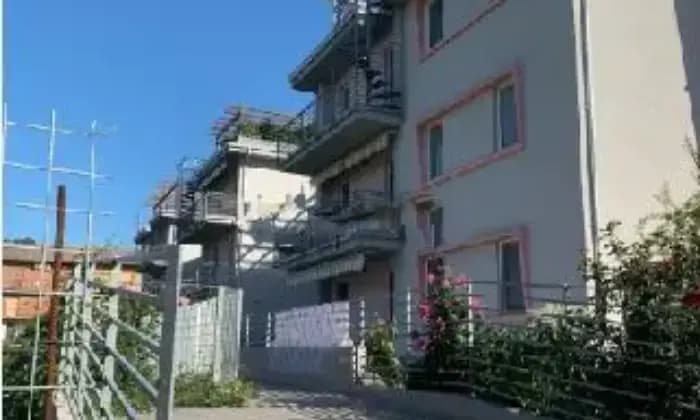 Rexer-Maiolati-Spontini-Appartamento-su-due-piani-in-vendita-GARAGE