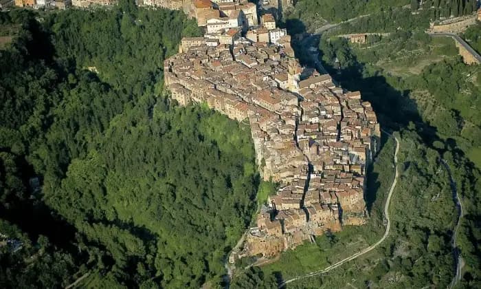 Rexer-Pitigliano-Quadrilocale-piazza-San-Gregorio-VII-Centro-Pitigliano-ALTRO