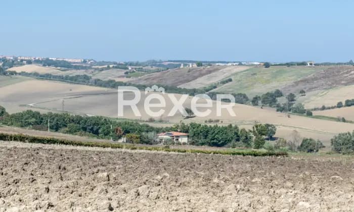 Rexer-Guglionesi-Villa-indipendente-dotata-di-ogni-comfort-a-GuglionesiESTERNO