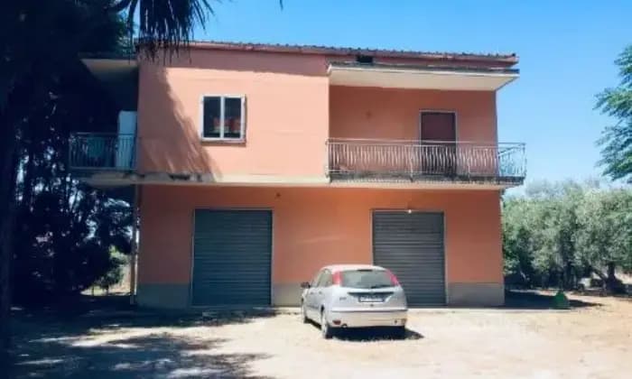 Rexer-Battipaglia-Casa-indipendente-in-vendita-in-strada-Statale-Tirrena-Inferiore-Battipaglia-FACCIATA