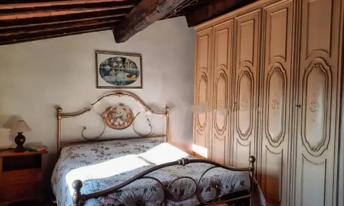 Rexer-Borgo-San-Lorenzo-Casa-colonica-via-Faltona-Borgo-San-Lorenzo-CAMERA-DA-LETTO