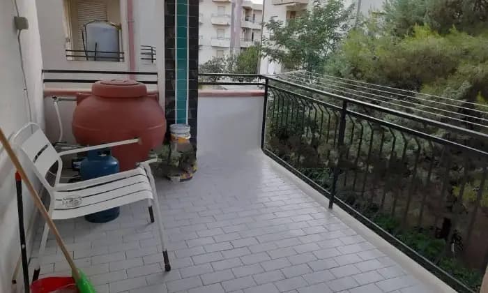 Rexer-Roseto-Capo-Spulico-Vendesi-appartamento-in-Via-Bari-a-Borgata-Marina-di-Roseto-Capo-Spulico-CS-BALCONE