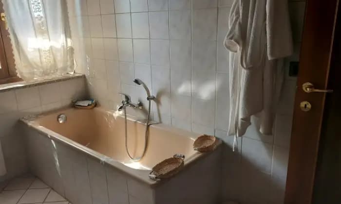 Rexer-Villarboit-Villa-indipendente-a-Villarboit-in-vendita-Bagno