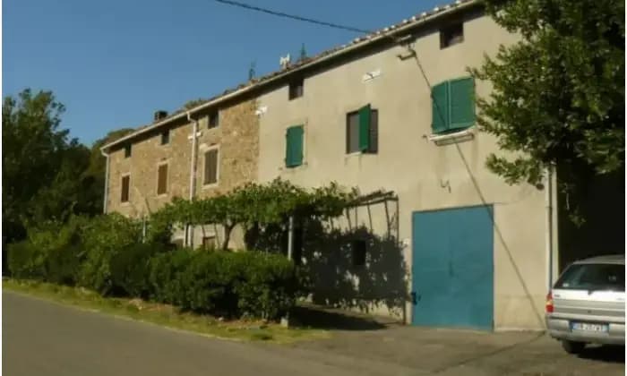 Rexer-Santa-Fiora-Casale-in-vendita-in-via-delle-Vigne-a-Santa-Fiora-Terrazzo