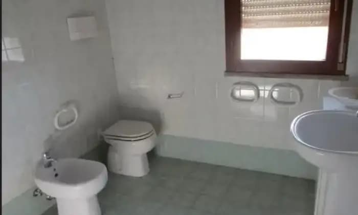 Rexer-Bientina-Appartamento-pi-mansarda-indipendente-BAGNO