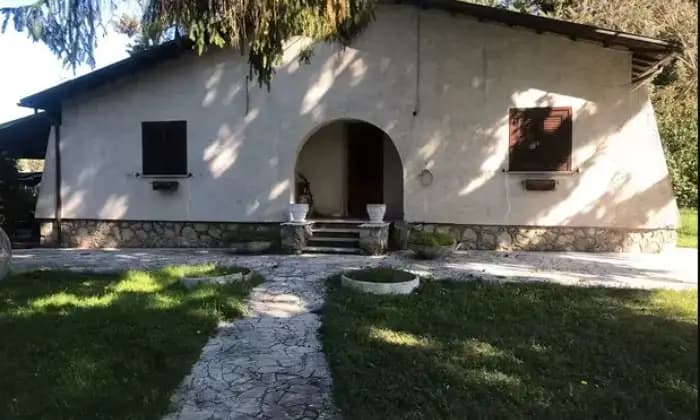 Rexer-Rocca-di-Botte-Villa-unifamiliare-in-vendita-a-Rocca-Di-Botte-Giardino