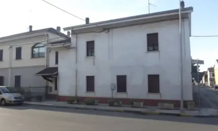 Rexer-Alessandria-Appartamento-in-vendita-in-via-Giacomo-Matteotti-Alessandria-Terrazzo