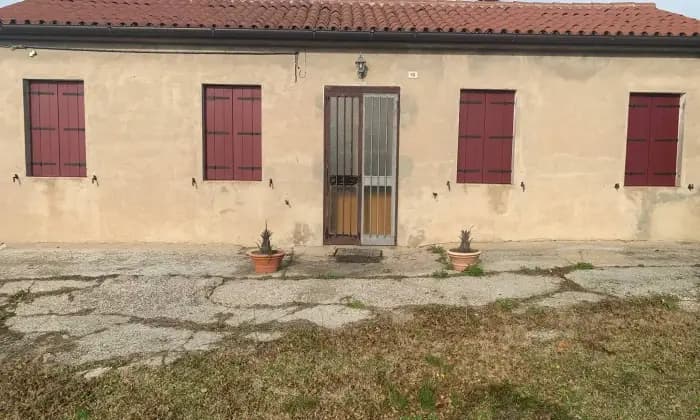 Rexer-Este-Villa-unifamiliare-via-Isabella-dEste-Meggiaro-Basso-Este-Giardino