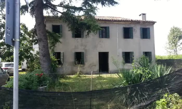 Rexer-Saonara-Saonara-casale-da-demolire-con-progetto-villa-moderna-Giardino
