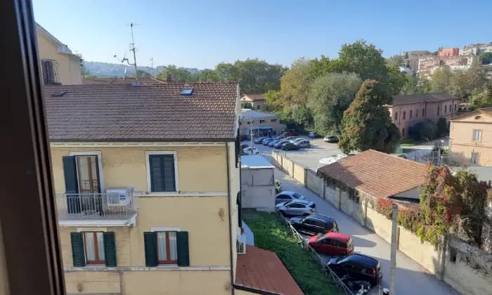 Rexer-Ancona-Appartamento-di-metri-quadratiGiardino
