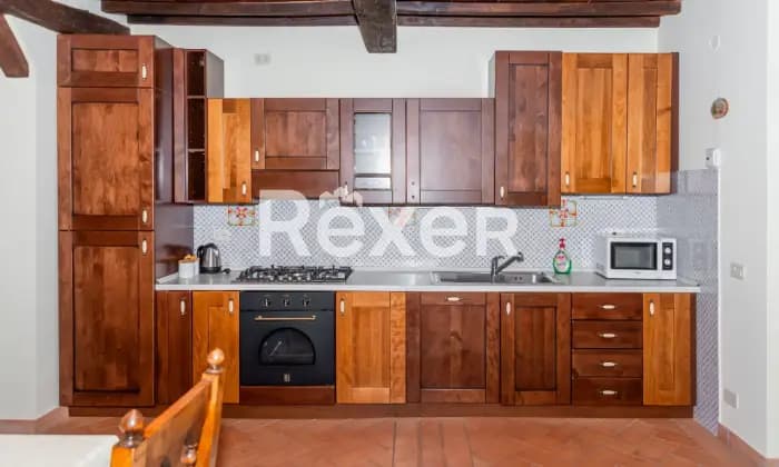 Rexer-Cortona-Appartamento-elegantissimo-e-caratteristico-utilizzabile-anche-per-uso-turistico-CUCINA