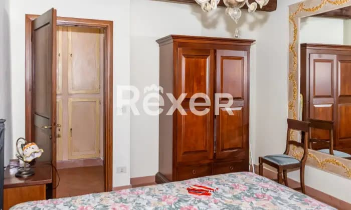 Rexer-Cortona-Appartamento-elegantissimo-e-caratteristico-utilizzabile-anche-per-uso-turistico-CAMERA-DA-LETTO