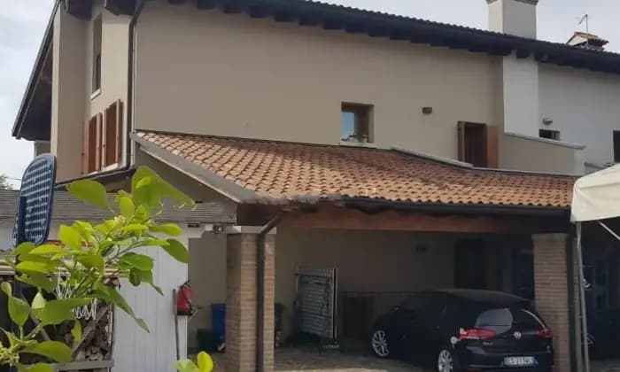 Rexer-Fonte-Villa-bifamiliare-in-vendita-in-via-Mattarelli-On-Fonte-Garage