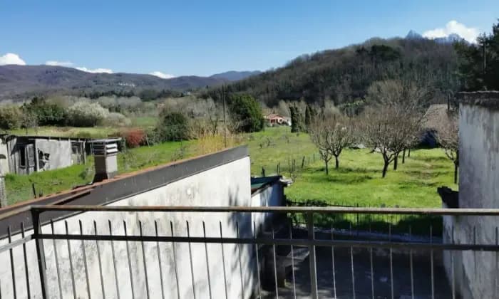 Rexer-Fivizzano-Terratetto-unifamiliare-in-via-del-Castello-Terrazzo