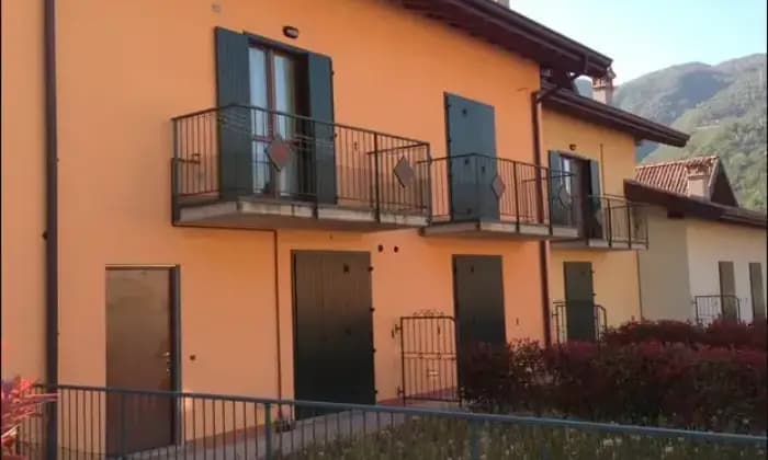 Rexer-Zogno-Appartamento-in-vendita-in-via-Enio-Salvi-a-Zogno-Stabello-Terrazzo