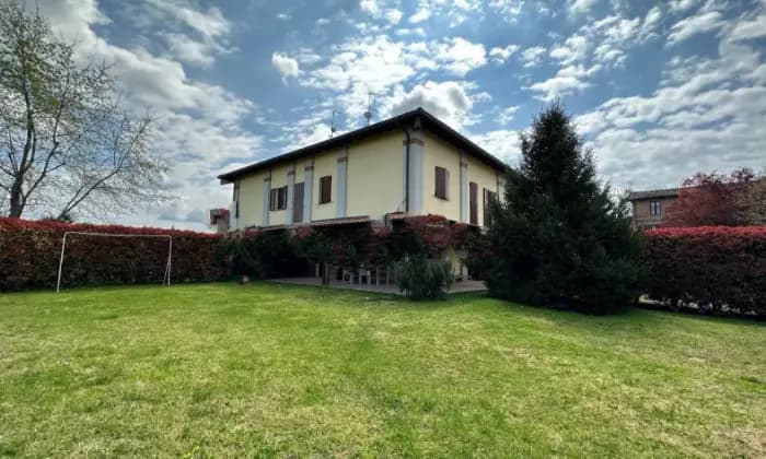 Rexer-Castelfranco-Emilia-Villa-in-vendita-a-Castelfranco-EmiliaGiardino