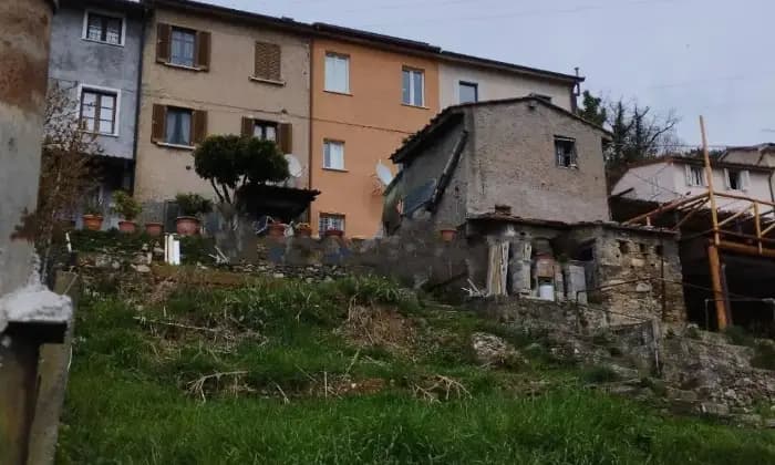 Rexer-Pietrasanta-Terratetto-unifamiliare-via-Bottigliona-Pietrasanta-Terreno